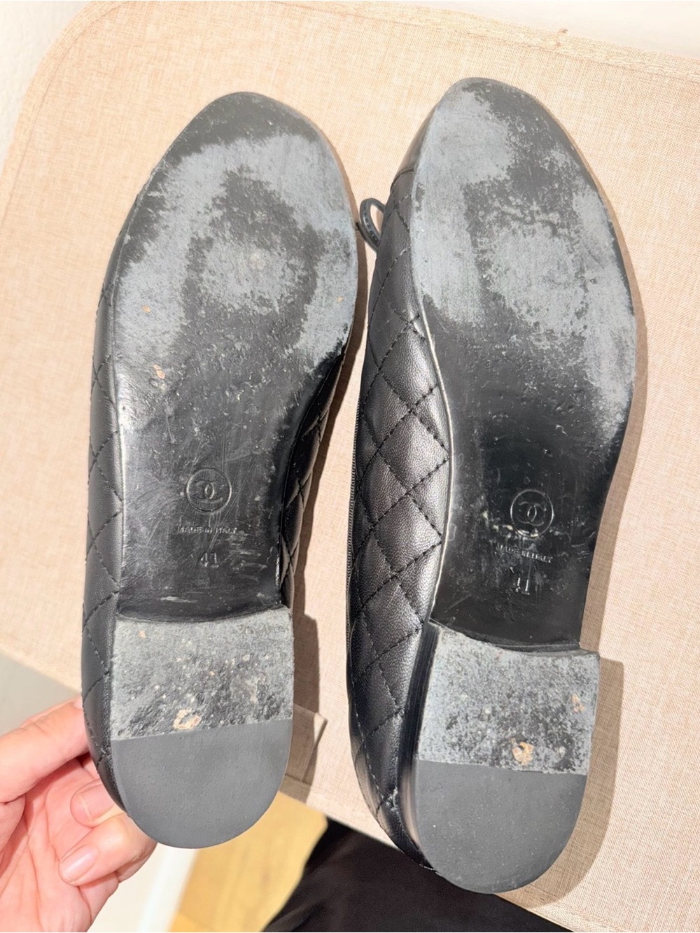 Chanel black ballet flats with quilted leather and a patent leather cap toe - Picture 7 of 7